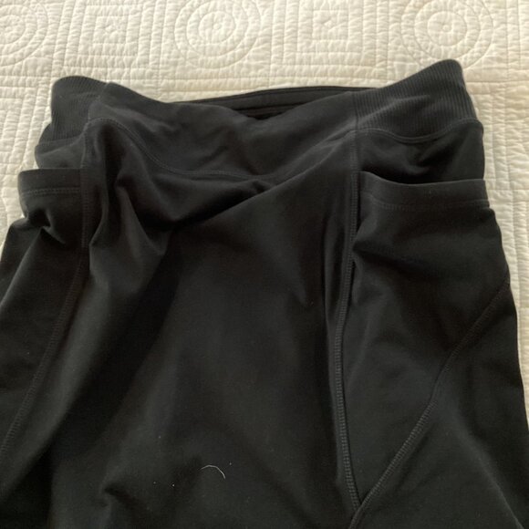 Athleta Women's Excursion Skort Skirt Black Large pockets 153396 Size XS - Picture 10 of 10